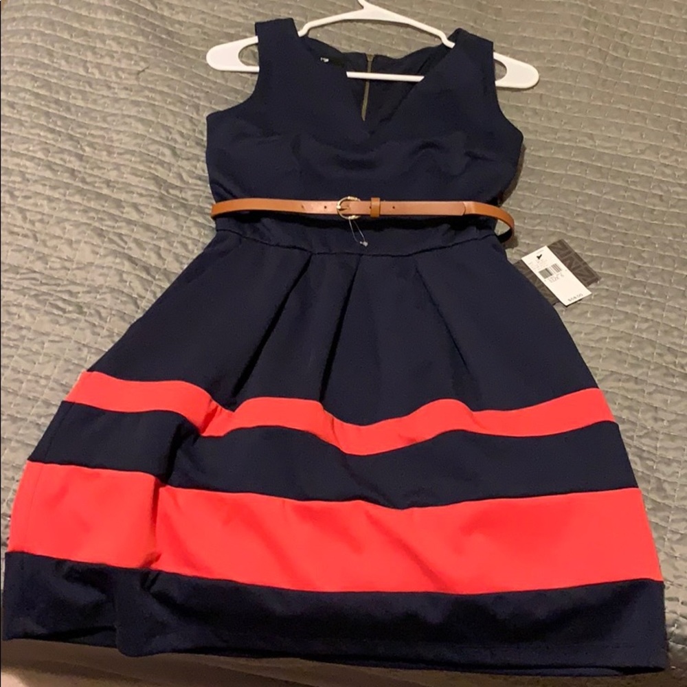 Iz Byer Juniors Size 5 Clearance